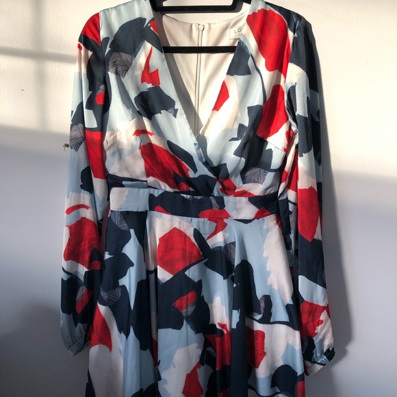 Floral LOLA Dress - Picture 1 of 3